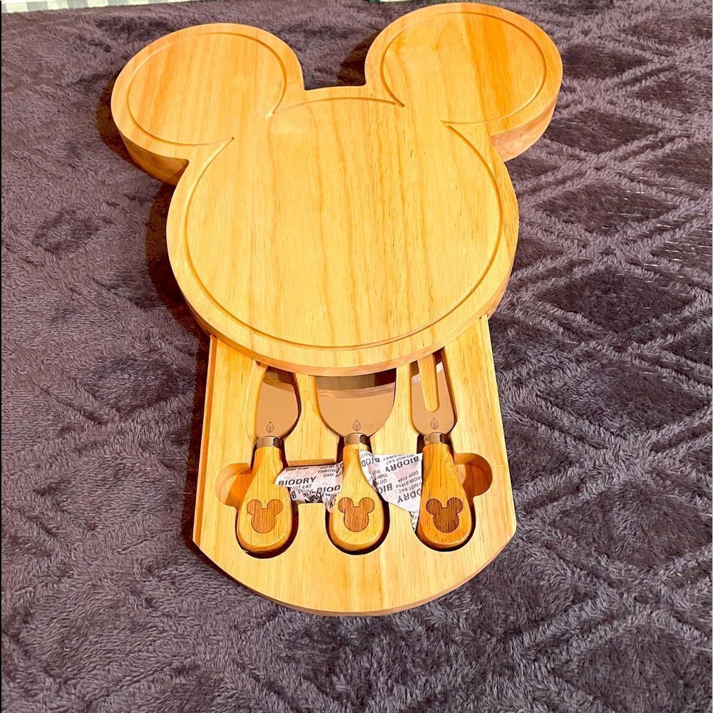 Disney Mickey Mouse cheese tray with tools NWT